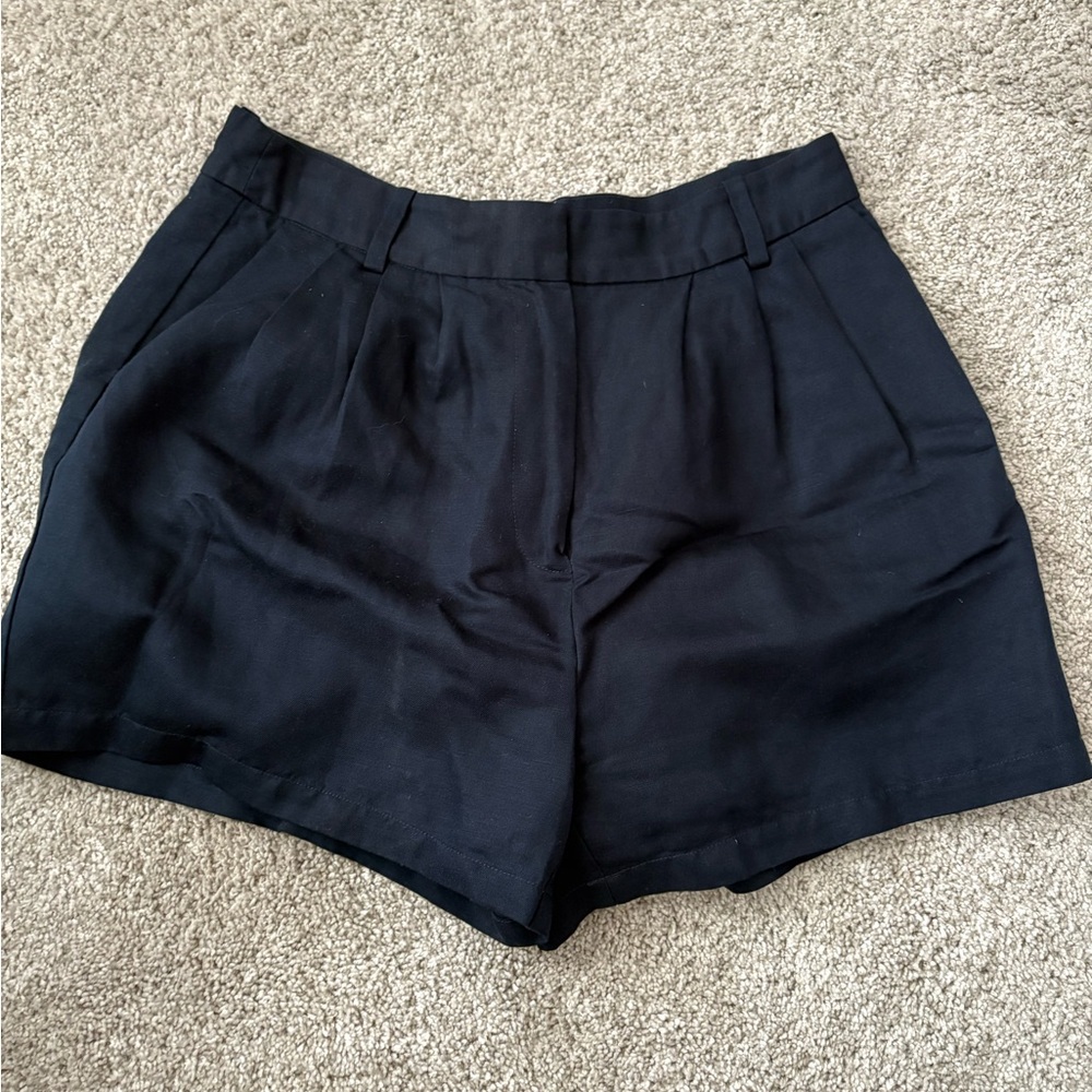 Navy blue linen frame shorts